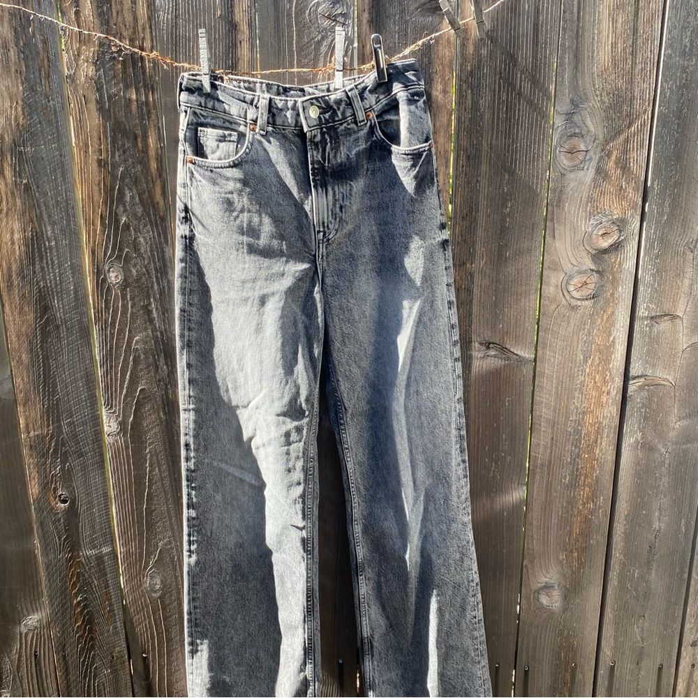 H&M gray 90’s wide leg Women's Jeans size 2